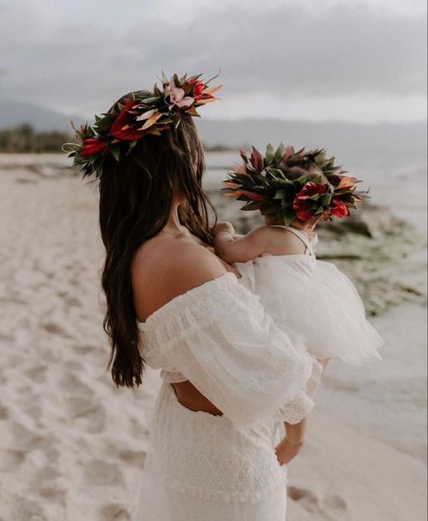 Luau Wedding Dress, Traditional Hawaiian Wedding, Samoan Wedding, Hawaiian Flower Crown, Samoan Clothing, Hawaiian Wedding Dress, Polynesian Wedding, Bora Bora Wedding, Wedding Lei