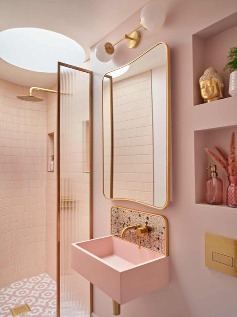 Pink & Gray Rooms in a Victorian Home with a Guest House 13 Unique Bathroom Ideas, Gray Rooms, Pink Bathroom Vintage, Brick Feature Wall, Victorian Apartment, Unique Interiors, Dark Grey Kitchen, Scandinavian Bathroom, Grey Room