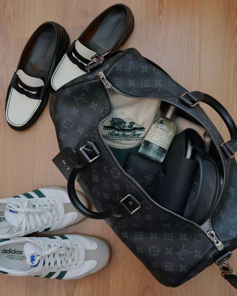 Ready for a weekend get-away in 🇭🇷🧳✈️ All the essentials in this Keepall ☺️ #packing #travellife #croatia #keepall45 #summerstyle #summertrip #weekendgetaway #cityboyootd #whatwewear #blocdivoire #ootdmen #outfitinspo #fitsonpoint Boy Ootd, Keepall 45, Ootd Men, July 10, Travel Life, Summer Travel, Weekend Getaways, We Wear, Croatia