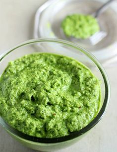 Green Chutney Recipe - Step By Step Recipe Of Green Chutney With Images Green Chutney Recipe, Quick Recipe Videos, Indian Chutney Recipes, Veg Sandwich, Spinach Pesto, Popular Side Dishes, Pani Puri, Green Chutney, Pesto Recipe