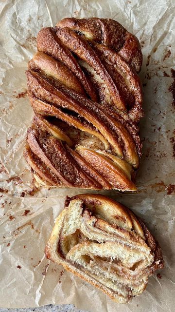 Freya on Instagram: "Cinnamon roll babka! I love how caramelised and crispy the cinnamon sugar is on top, with the softest brioche bread. I just glazed this with heated up apricot jam but cream cheese frosting would be so good   The recipe is in this Sunday’s newsletter. Happy weekend 🥳" Cinnamon Braids, Cinnamon Brioche, Cinnamon Babka, Cinnamon Filling, Brioche Recipe, Braided Bread, Brioche Bread, Apricot Jam, How To Make Breakfast