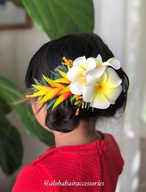 Flores Plumeria, Hula Costume, Hawaii Hair, Hawaiian Wear, Hawaiian Hair, Hawaiian Flower Hair, Ori Tahiti, Tropical Hair, Hawaiian Hairstyles