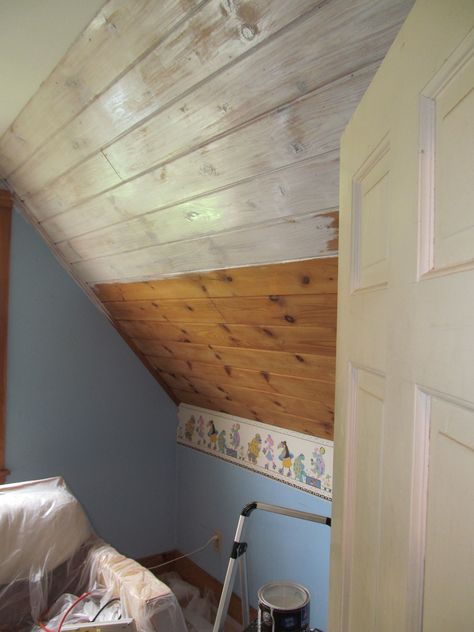 White Washed Pine Ceiling, White Wash Wood Ceiling, White Wash Ceiling, Pine Ceilings, Painted Wood Ceiling, Knotty Pine Walls, White Washed Pine, Log Home Interior, White Wash Walls