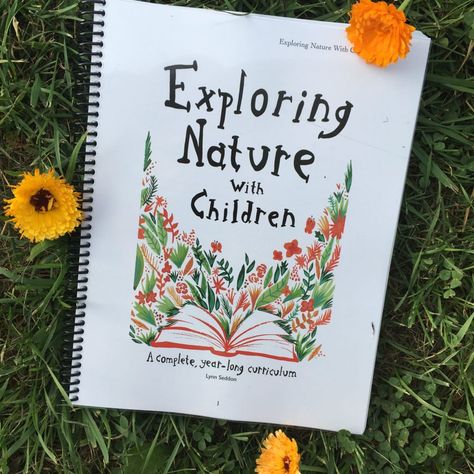 Want to study nature with kids? Try this wonderful nature study curriculum! Exploring nature with children is a year-long curriculum for early grades Preschool Curriculum Ideas, Preschool Homeschool Curriculum, Nature Homeschool, Pre K Curriculum, Homeschool Nature Study, Homeschool Preschool Curriculum, Charlotte Mason Homeschool, What To Study, Preschool Homeschool