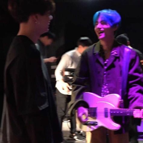 Taekook Blue, Taekook Icons, Jungkook Taehyung, Purple Love, Oh My Love, Bts Concert, Just Friends, Bts Taehyung, Blue Hair