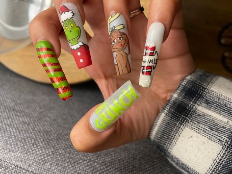 Victoria Nails, Nails Navidad, Grinch Nails, Christmas Press On Nails, Pretty Fingers, Unghie Sfumate, Fingernail Designs, Nagel Tips, Coffin Press On Nails