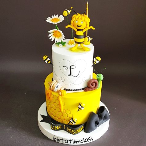 Bee Maya Cake, Maya The Bee Cake, Raw Honey Recipes, Bee Birthday Cake, Bee Baby Shower Decoration, Maya The Bee, Fairy Garden Cake, Fairy Birthday Cake, Bee Cake