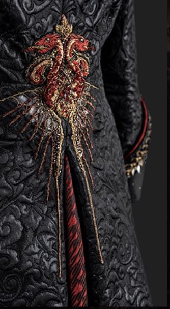 Rhaenyra Targaryen Inspired Outfits, Rhaenyra Targaryen Outfit, Targaryen Dragon Rider Outfit, Rhaenyra Targaryen Dress, Targaryen Fashion, Targaryen Clothes, Targaryen Embroidery, House Of The Dragon Rhaenyra Dress, Rhaenyra Blue Dress