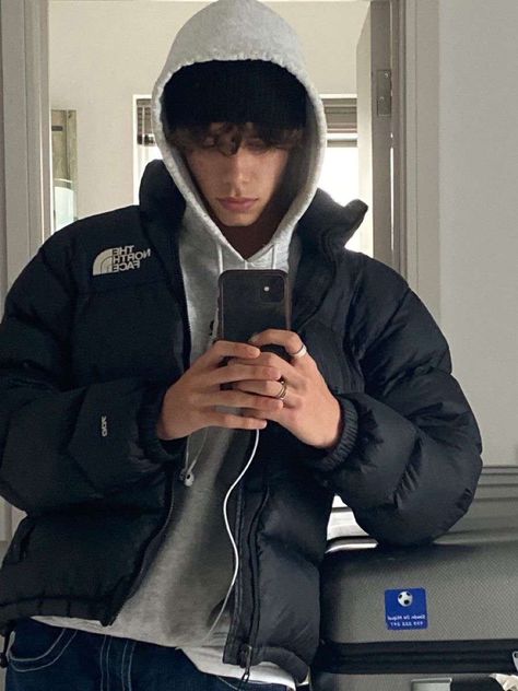 Black Puffer Jacket Outfit Aesthetic, Men Puffer Jacket Outfit, Beenie Outfit, North Face Puffer Jacket Men, Puff Jacket Outfit, North Face Puffer Jacket Outfit, North Face Jacket Outfit, Ivan Lukov, Black Puffer Jacket Outfit