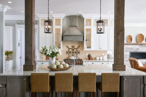 Medallion Cabinetry | Classic White with a Twist Affordable Kitchen Cabinets, Custom Kitchens Design, Kitchen Bathroom Remodel, Wood Kitchen Cabinets, Kitchen Gallery, Kitchen Cabinetry, Wood Kitchen, Custom Kitchen, Wood Cabinets