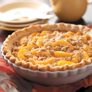 Taste Of Home Peach Pie, Peach Crumble Pie, Peach Pie Recipe, Peach Pie Recipes, Summer Dreaming, Peach Crumble, Peach Recipes, Pie Pie, Whoopie Pie