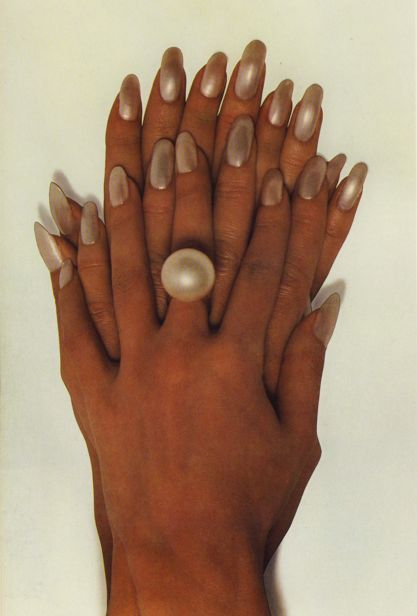 Patti Hansen, Vogue Vintage, Guy Bourdin, Holiday Nail Designs, Holiday Nails, Makeup Nails, Nail Inspo, Hair And Nails, Mood Board