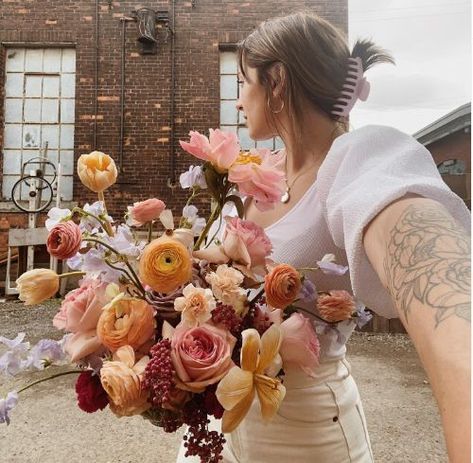 Burnt Orange And Pink Wedding, Burnt Orange Bouquet, Bouquet With Ranunculus, Orange And Pink Wedding, Orange Bouquet, Orange Ranunculus, Pink Weddings, Orange Bridesmaid, Orange Bouquets