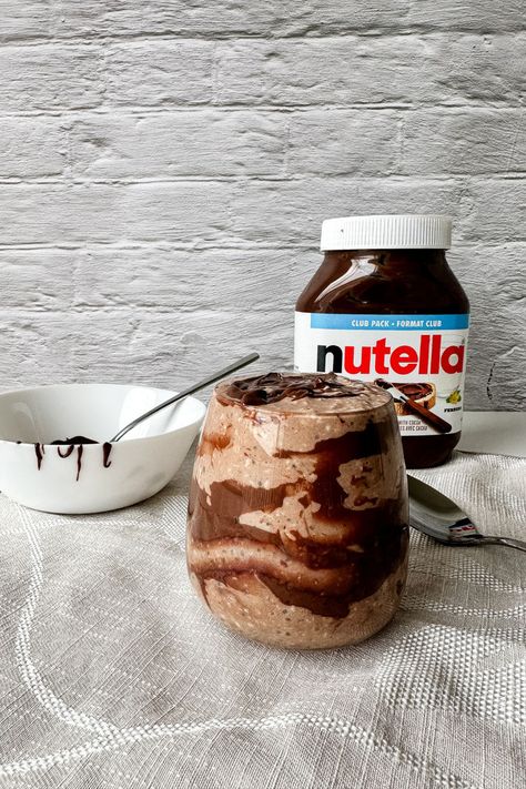 Nutella Overnight Oats | Lynn Mumbing Mejia Overnight Oats Nutella, Overnight Oats Recipe Chocolate, Breakfast Ideas Overnight Oats, Overnight Oats Healthy Protein, Protein Breakfast Easy, Breakfast Ideas Overnight, Breakfast Ideas Meal Prep, Healthy Breakfast High Protein, Nutella Overnight Oats