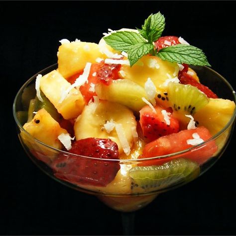 Pina Colada Fruit Salad | "A nice summery fruit salad that will have you reminiscing of time spent on the beach." Best Fruit Salad, Jello Salads, Summer Salads With Fruit, Fruit Salad Recipe, Blueberry Fruit, Fruit Salsa, Salad Fruit, Fruit Dishes, Fruit Salad Recipes