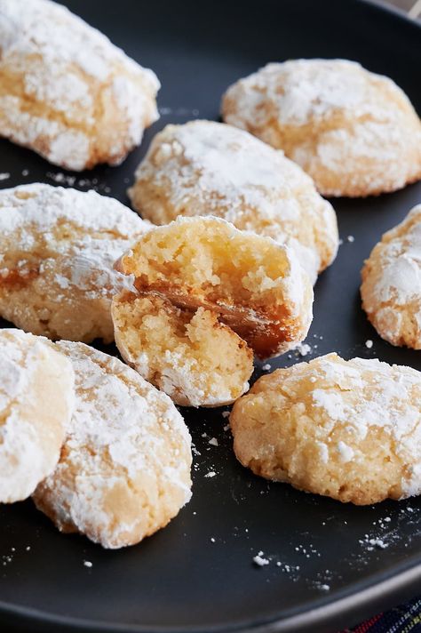 Sicilian Almond Cookies, Italian Walnut Cookies, Ricciarelli Cookies, Chewy Almond Cookies, Gluten Free Almond Cookies, Christmas Pasta, Tea Cookie, Italian Almond Cookies, Almond Macaroons