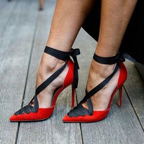 Sepatu Pump, Hak Tinggi, Pointy Toe Heels, Womens Stilettos, Pumps Heels Stilettos, Ankle Strap Pumps, Fabulous Shoes, Hot Shoes, Stiletto Pumps