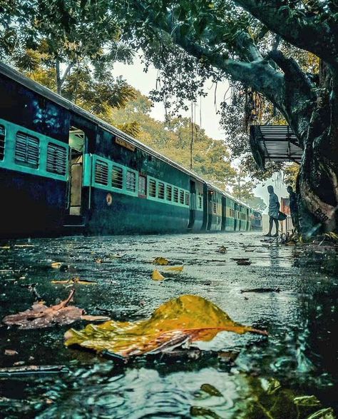 Business Portrait Photography, Indian Railways, Picsart Photo, Adventure Aesthetic, Life Quotes Pictures, Dslr Background Images, Phone Wallpaper Images, November 17, Beautiful Scenery Nature