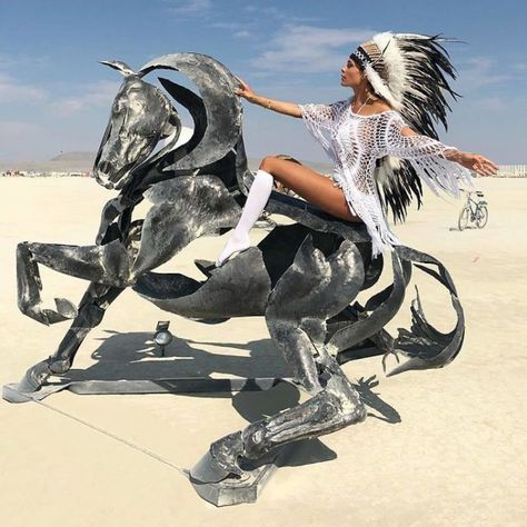 burning man 2018: the best pictures from the annual event Estilo Burning Man, Burning Man Pictures, Burning Man Sculpture, Burning Girl, Burning Man Style, Burning Man Girls, Festival Hats, Burning Man Art, Burning Men