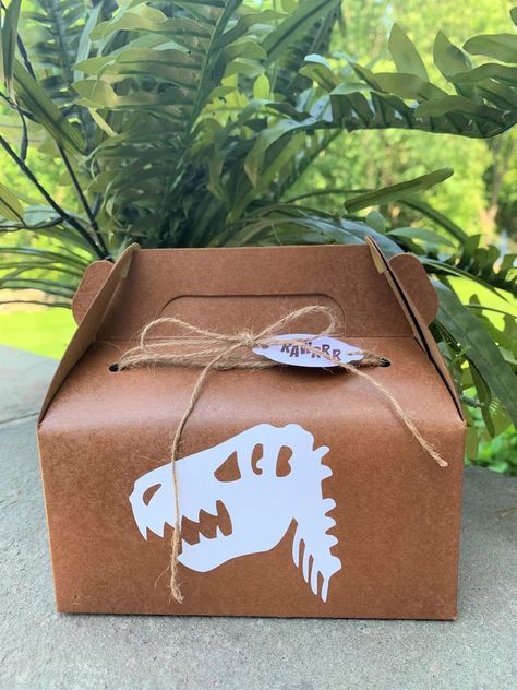 One Dinosaur Birthday, Box Dinosaur, Jurassic Park Birthday Party, Dinosaur Favors, Jurassic Park Party, Dinosaur Birthday Theme, Jurassic Park Birthday, Dinosaur Party Decorations, Dinosaur Party Supplies