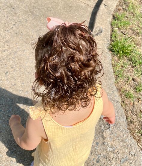 #curly #toddler Toddler Brown Hair, Curly Hair Baby Girl, Curly Hair Toddler, Toddler Curly Hair, Curly Hair Baby, Blonde Kids, Curly Kids, Kids Curly Hairstyles, Brown Curly Hair