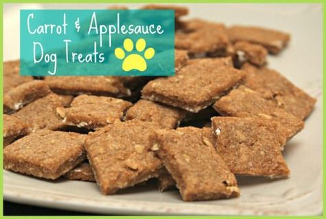 Carrot Applesauce, Applesauce Dog Treats, Dog Treat Recipes Easy, Dog Treats Homemade, Homemade Dog Cookies, Dog Biscuit Recipes, Food Dog, Diy Dog Treats, Puppy Treats