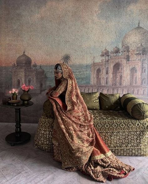 South Asian Western Fashion, Vintage Pakistani Aesthetic, Gharara Aesthetic, Old Pakistani Aesthetic, Pakistani Aesthetic, Pakistani Art, South Asian Aesthetic, Pakistani Culture, Pakistani Women