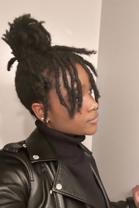 black girl with high bun on medium locs Loc Bun Short Locs, Loc High Bun, Locs In Bun, Locs In A Bun, Starter Locs Black Women, Medium Locs, Dreads Black Women, Gym Hairstyles, How To Cut Bangs