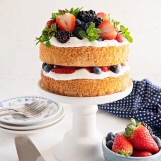 No Fuss Genoise Sponge Cake (Mary Berry's) - Feast and Farm Genoise Sponge Cake Recipe Mary Berry, Genoise Sponge Cake Recipe, Genoese Sponge, Genoise Sponge Cake, Prosecco Party, Genoise Cake, Genoise Sponge, Mary Berry Recipe, Sponge Cake Recipe