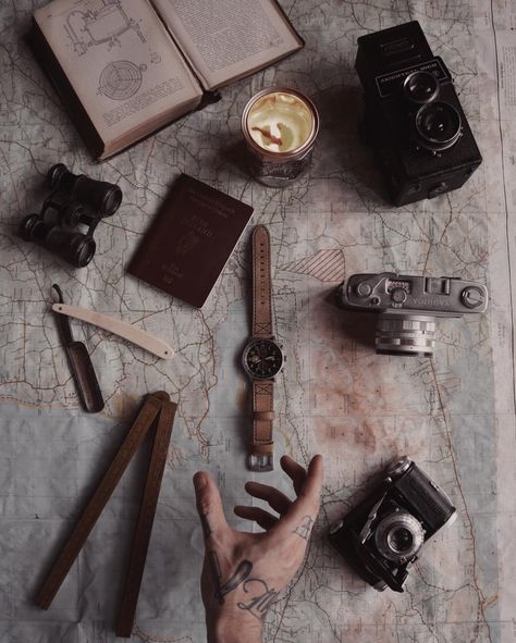 All the tools for a weekend adventure  From @DamienBroderick   #mensaccessories #organised #flatlay #gridstyle #manstyle #menswear #sartorial #menswatch #timepiece #watchstyle #camera #vintagecamera #menstools #stylegrid  #layflat #mensflatlay #mensgrid #gridgame #stylebloggers #lifestyle #weekendadventure #adventure #travel #allaboutstyle #mensstyleguide #mensluxurylife #luxurymenslife Layflat Photography, Watch Flatlay, Grid Game, Watch Photography, Man Dress, Mens Life, Mens Tools, Product Shots, Grid Style