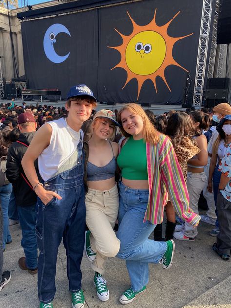 Rex Orange County Concert Outfit Ideas, Modest Concert Fits, Rex Orange County Aesthetic Outfits, Overall Concert Outfit, Overalls Concert Outfit, Rex Orange County Outfit, Declan Mckenna Concert Outfit, Yung Gravy Concert Outfit, Ajr Concert Outfit