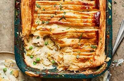 Roast Chicken Pie, Roast Chicken Seasoning, Chicken Season, Leftover Roast Chicken, Chicken And Leek Pie, Tarragon Chicken, Leek Pie, Roast Chicken Leftovers, Leftover Chicken Recipes