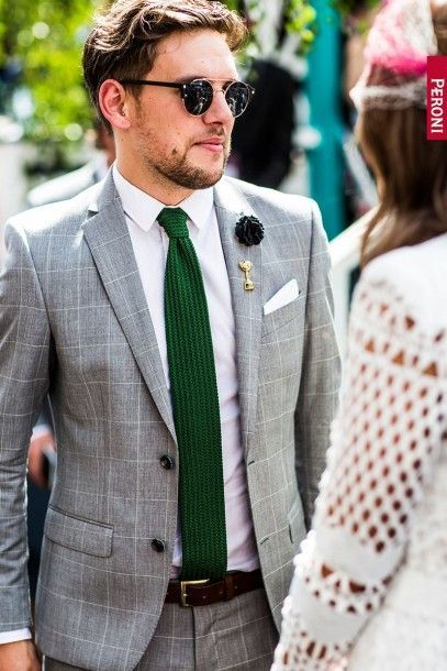 Wedding Suits Men Green, Grey Suit Green Tie, Suits Men Green, Light Grey Suit Men, Grey Suit Wedding, Costume Gris, Gentleman Lifestyle, Grey Suit Men, Tie Ideas