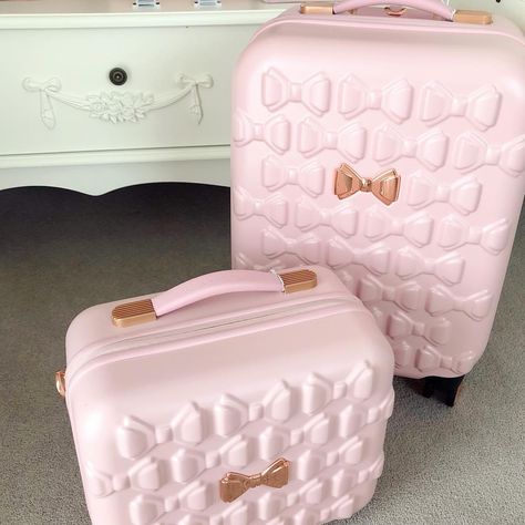 ☁️🌸 Just adore my @ted_baker cases aren’t they the prettiest! ☁️☁️ ☁️ Ted Baker Luggage, Ted Baker Suitcase, 2014 Pink Aesthetic, Pink Luggage Sets, Ted Baker Handbag, Pink Suitcase, Pink Luggage, Cute Suitcases, Ted Baker Bag