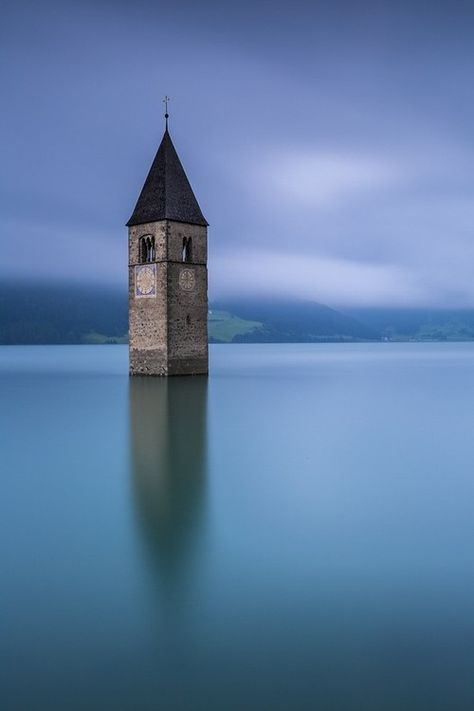 Sunken City, Lake Garda, High Tide, End Of The World, Video Photography, Abandoned Places, Tourist Destinations, Beautiful Photography, Italy Travel