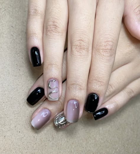 Black Aura Nails Short, Black Douyin Nails Short, Black Korean Gel Nails, Korean Jelly Nails Black, Black And Silver Aura Nails, Sparkle Nail Designs, Wine Nails, Beauty Hacks Nails, Coffin Shape Nails