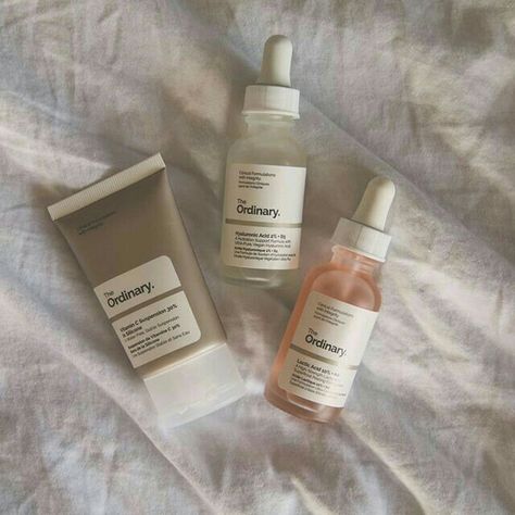 Skincare Japanese, Japanese Makeup Products, Minimalistic Makeup, Face Mask Cream, Face Mask Aesthetic, Mask Cream, Mask Aesthetic, The Ordinary Skincare, Nighttime Skincare