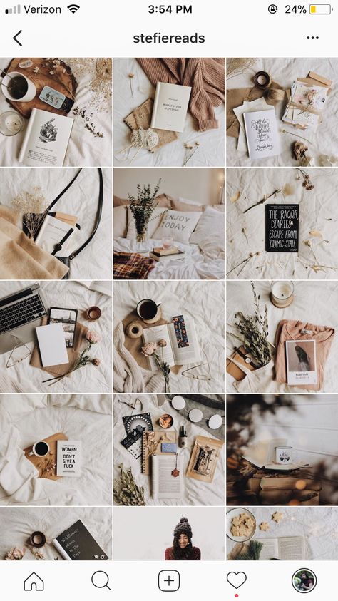 Bookstagram Feed Theme, Bookstagram Theme Ideas, Bookstagram Layout Ideas, Instagram Feed Ideas Bookstagram, Bookstagram Inspo Feed, How To Take Book Pictures, Book Blogger Photography, Bookstagram Feed Ideas, Book Instagram Feed