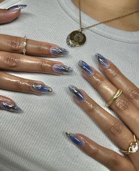 Saturno Concert Nails, Viral Nails 2023, Zoifishh Nails, Saturno Nails, Silver Blue Nails, Witch Nails Acrylic, Blue Silver Nails, Nails Horror, Coachella Nails