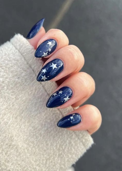 Uñas Taylor Swift, Taylor Swift Nail Art, Swift Nails, Taylor Swift Nails, Midnights Taylor, Hoco Nails, 4th Of July Nails, Blue Nail Designs, July Nails