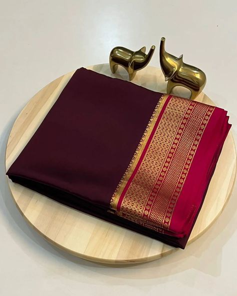 Premium quality semi mysore silk saree with beautiful shiny plain body and contrast border and chit pallu with blouse now at just 🔥₹750+shipping For orders contact what's app no-9345417049 Simple Saree Blouse Designs, Saree Color Combinations, South Indian Wedding Saree, India Saree, Gold Jewelry Prom, White Anarkali, Digital Wardrobe, Pure Chiffon Sarees, Jewelry Prom