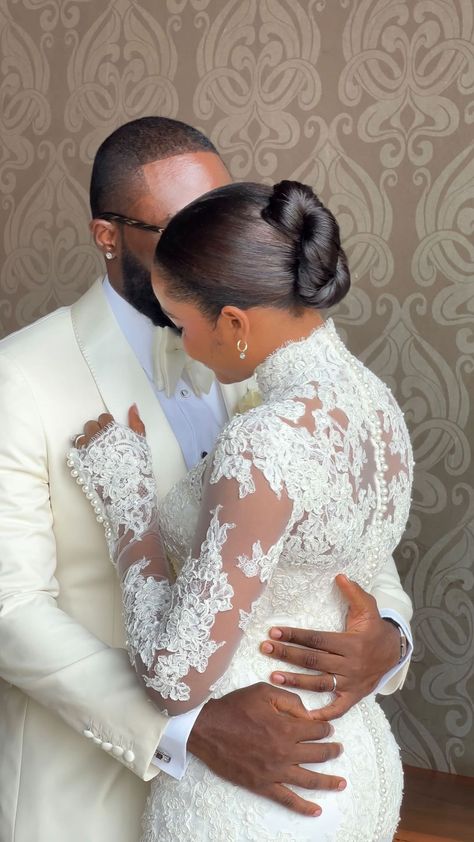 Wedding Traditional Dresses, Traditional Wedding Styles, Robe For Bride, My Wedding, Sew In, Black People Weddings, Latest Wedding Gowns, Natural Hair Wedding, Glam Wedding Dress