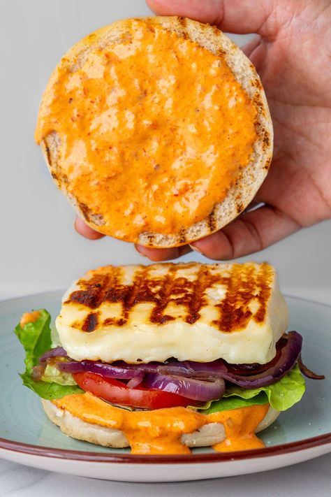 This Halloumi Burger is one of my favorite easy weeknight dinners, ready in 20 minutes. Full of flavor with golden halloumi cheese, and a smoky red pepper aioli that takes this veggie burger to another level Halloumi Meals, Houllomi Recipes, Halloumi Lunch Ideas, Halloumi Cheese Sandwich, Halloumi Breakfast, Halumi Cheese Grilled Sandwich, Halloumi Burger Recipes, Grilled Halloumi Sandwich, Halloumi Sandwich