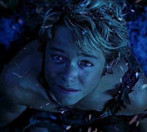 Peter Pan 2003 Aesthetic, Peter Pan Movie 2003, Jeremy Sumpter Peter Pan, Peter Pan Images, Petar Pan, 2003 Aesthetic, Peter Pan 2003, Peter Pan 3, Peter Pan Movie