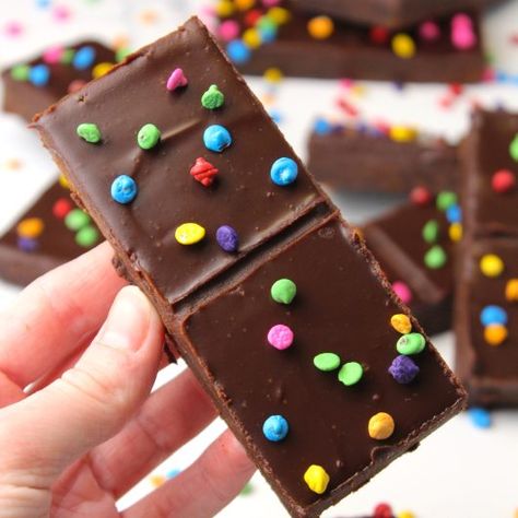 Copycat Cosmic Brownies Squeaky Mixer, Strawberry Cheesecake Bars, Samoa Cookies, Cosmic Brownies, Ganache Recipe, Fun Baking, Fudgy Brownies, Brownie Bar, Cheesecake Bars