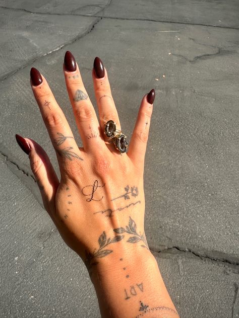 Long Finger Tattoo, Hand Bracelet Tattoo, Hand Tattoo Script, Side Hand Tattoos Words, Hand Tattoos Quotes, 777 Hand Tattoo, Script Hand Tattoo, Womens Hand Tattoos, Tiny Hand Tattoos