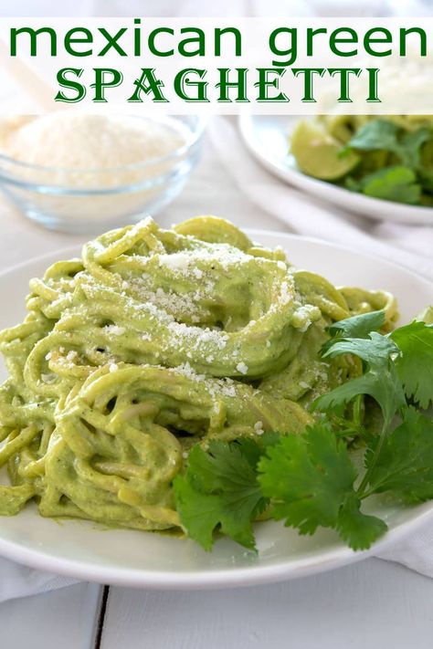 Mexican Spaghetti With Creamy Poblano Sauce, Green Chicken Spaghetti Recipe, Green Spagetti Recipe, Spaghetti With Poblano Sauce, Green Pepper Pasta Sauce, Mexican Spaghetti Green, Creamy Green Pasta Sauce, Green Poblano Spaghetti, How To Make Green Spaghetti