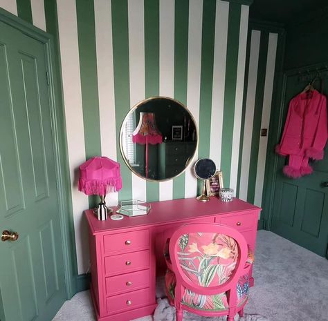 If there’s one motto we live by it’s to be bold with your interior design and this dressing room by @thehawkes_victorianrenovation is the epitome of that, using our Awning Stripe Green/Magnolia wallpaper as the focus in the space For a similar look pair with 010 Moss paint on the adjacent walls and ceiling 💚 #stripedwallpaper #wallpaper Dressing Room Colour Scheme, Green Dressing Room, Striped Ceiling, Moss Paint, Dressing Room Ideas, Magnolia Wallpaper, Room Color Schemes, Striped Wallpaper, Room Colors