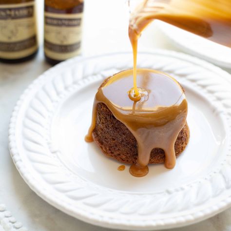 Gluten-Free Sticky Toffee Pudding Cake Christmas Dessert Menu, Sticky Toffee Pudding Cake, Bojon Gourmet, Best Christmas Desserts, Easy Holiday Desserts, Cake Rolls, Toffee Sauce, Toffee Pudding, Sticky Toffee Pudding