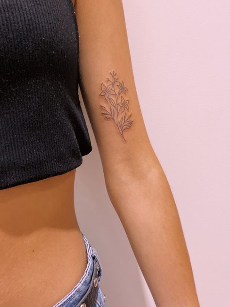 Flower Tattoo On Bicep, Inner Arm Tattoos For Women, Inner Upper Arm Tattoos, Jasmine Flower Tattoo, Tattoo On Bicep, Bicep Tattoo Women, Jasmine Tattoo, Tattoos 2024, Inner Arm Tattoos